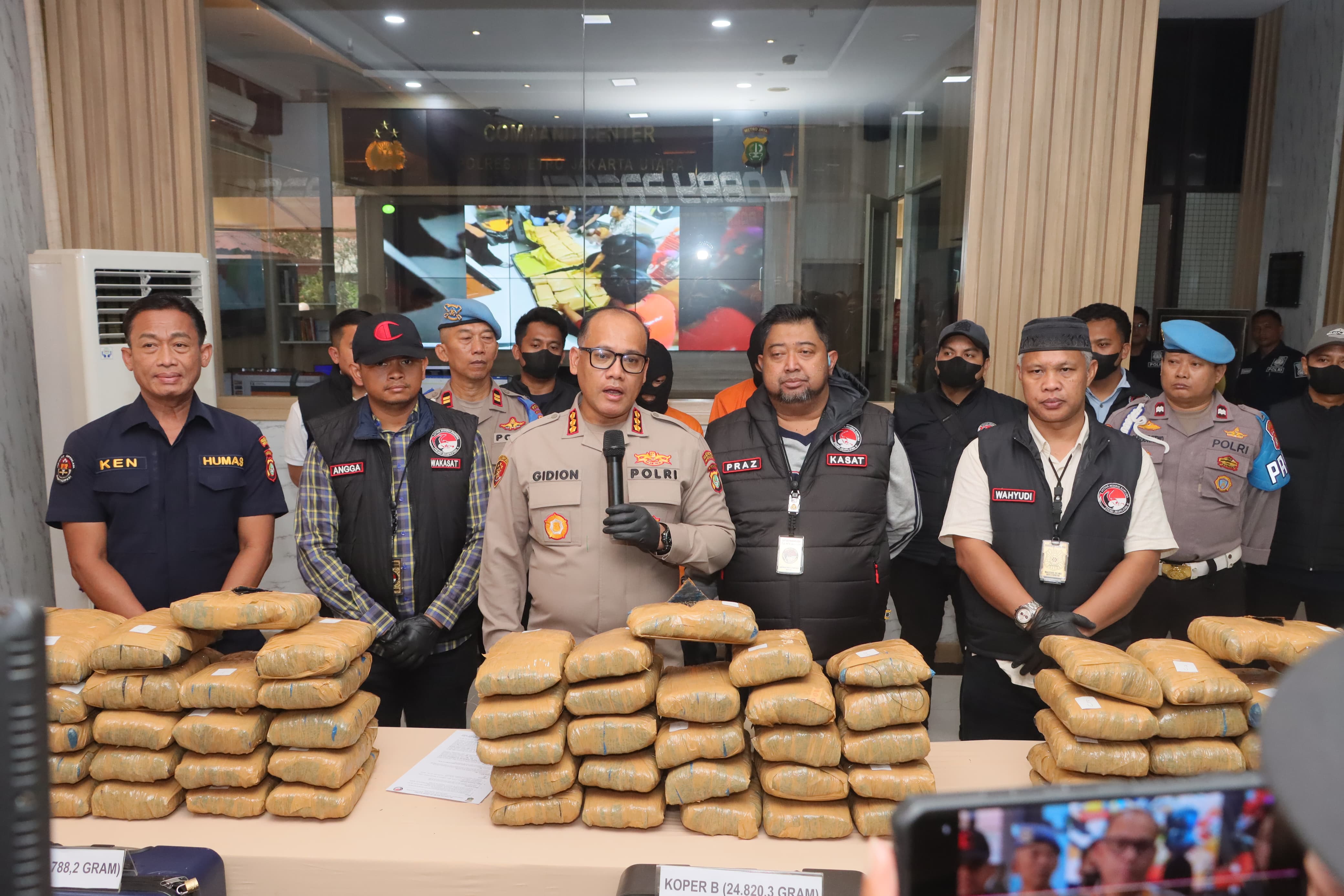 Polres Metro Jakarta Utara Gagalkan Peredaran Ganja Seberat 77 Kg