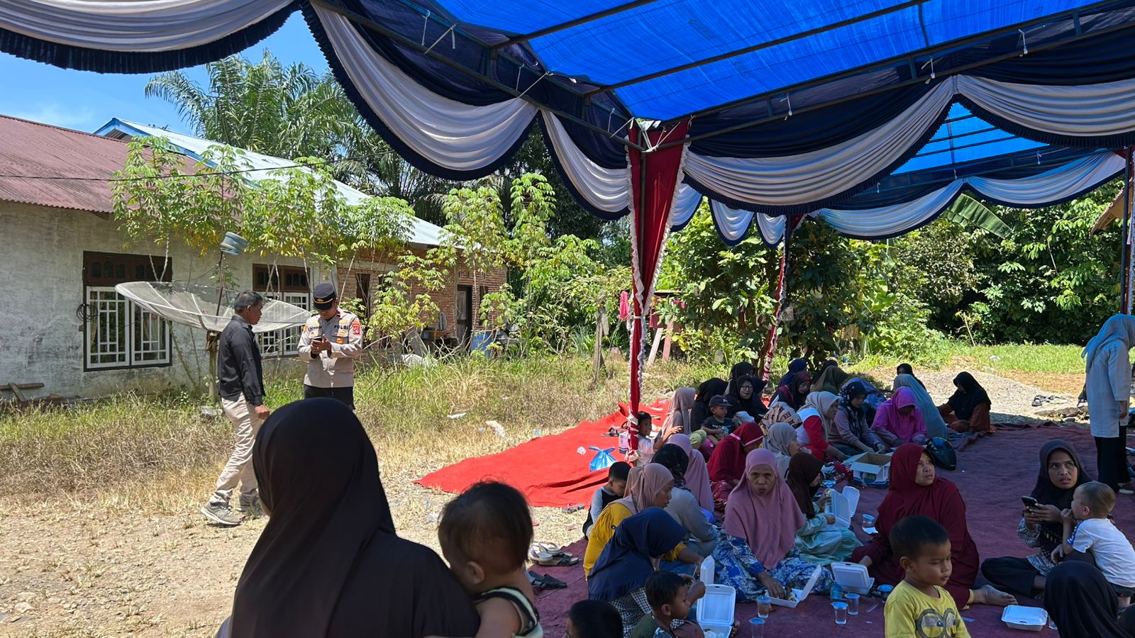 Personil Polres Dharmasraya Amankan Kampanye Calon Bupati dan Wakil Bupati Dharmasraya