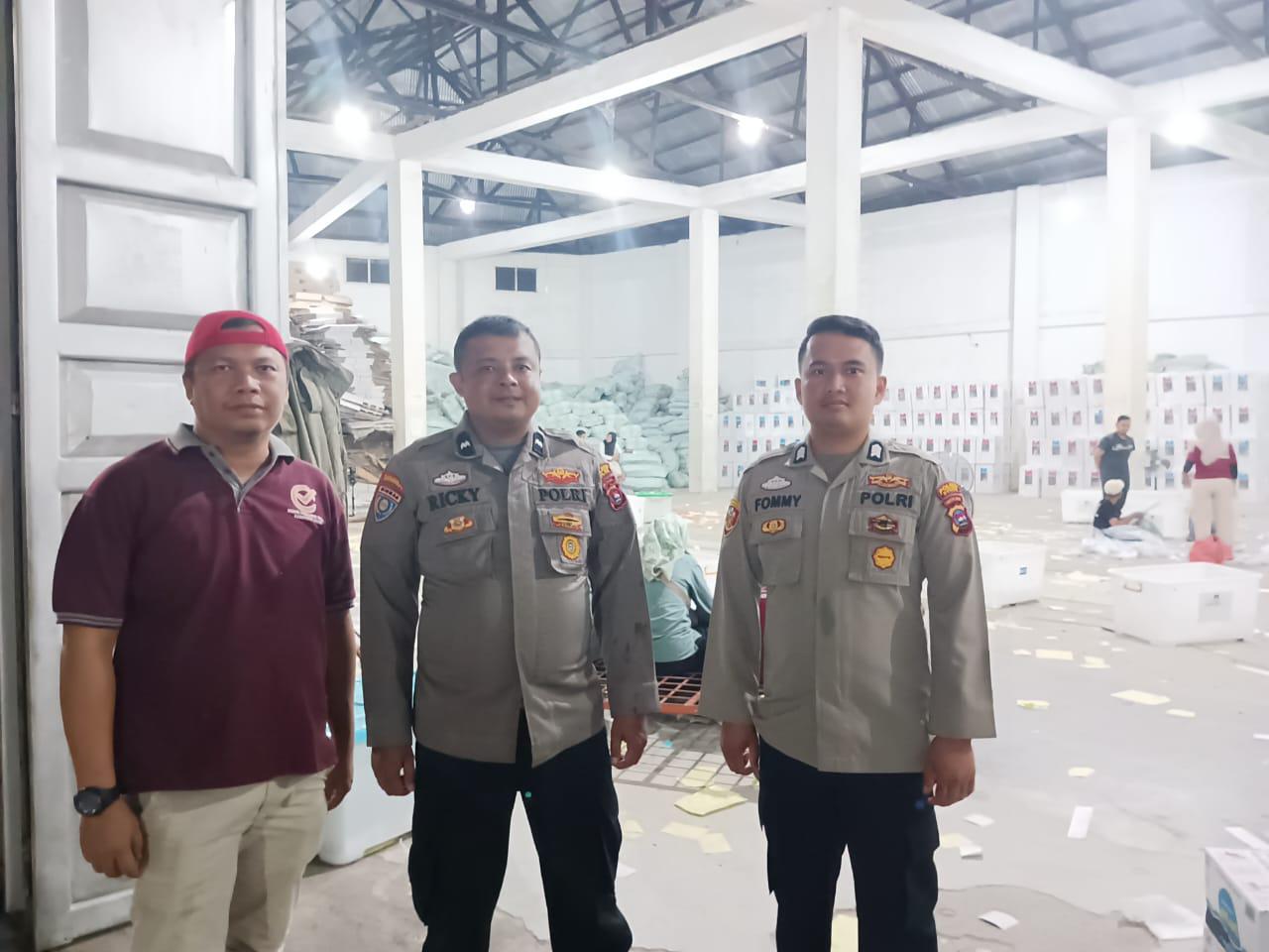 Patroli Rutin Polres Solok ke Kantor KPU, Gudang Logistik, dan Kantor Bawaslu Kabupaten Solok