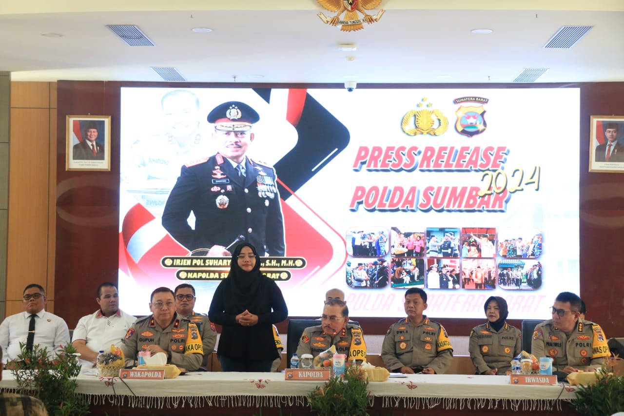 Kapolda Sumbar Pimpin Press Release Akhir Tahun, Laka Lantas Turun ditahun 2024