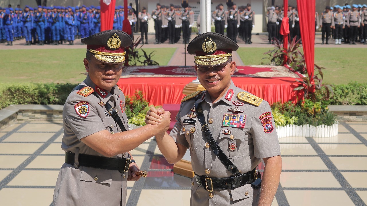 Polda Sumbar Gelar Tradisi Farewell and Welcome Parade Kapolda Sumbar