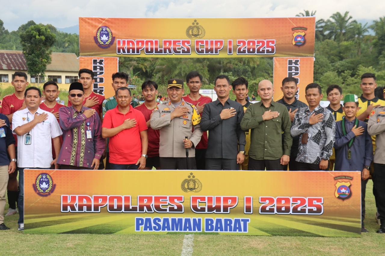 Kapolres Pasaman Barat Buka Secara Resmi Kegiatan Open Turnamen Sepak Bola Kapolres CUP I 2025