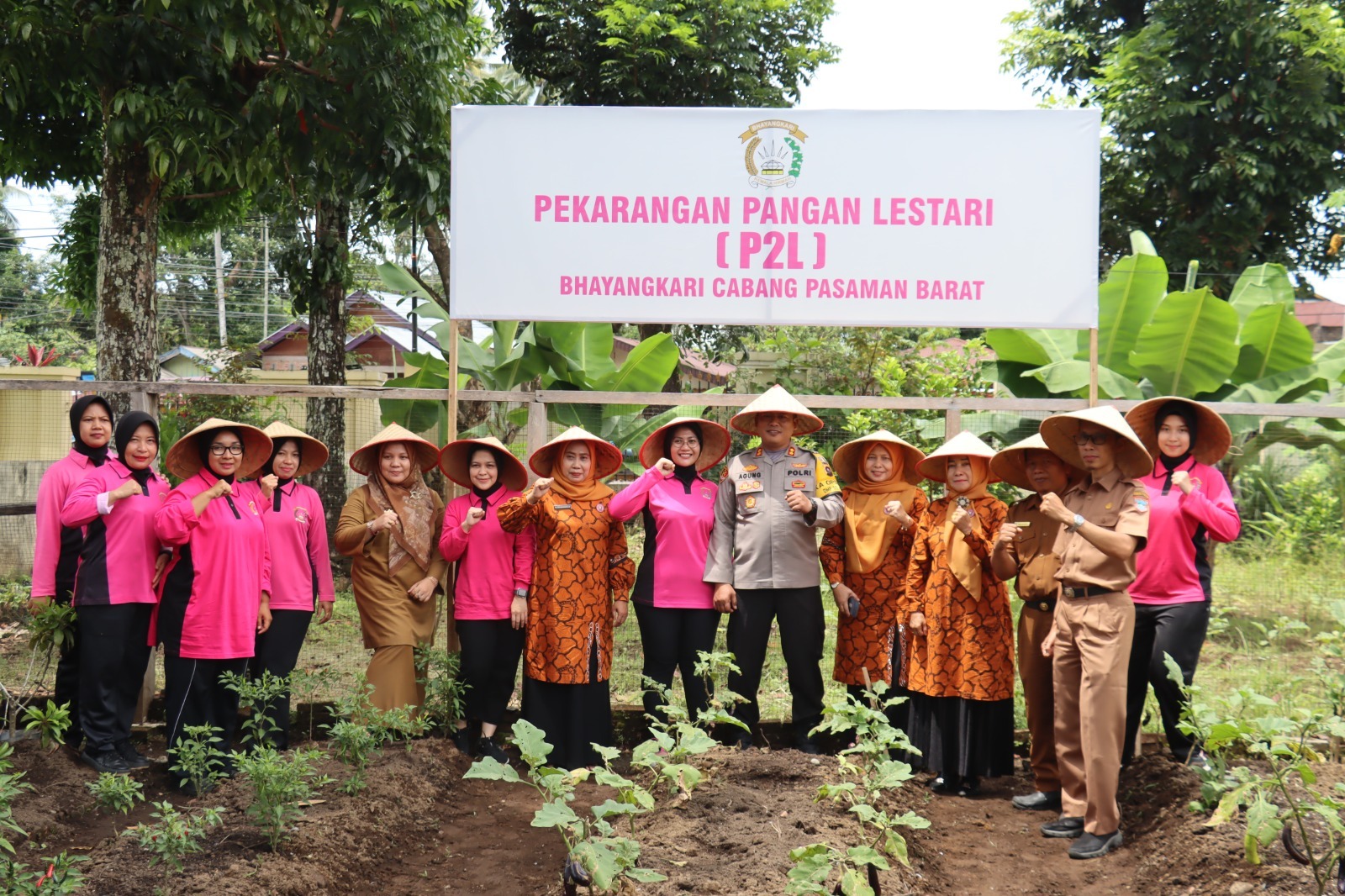 Polres Pasaman Barat Manfaatkan Lahan Produktif Guna Percepatan Swasembada Pangan dan Program Makan Bergizi Gratis