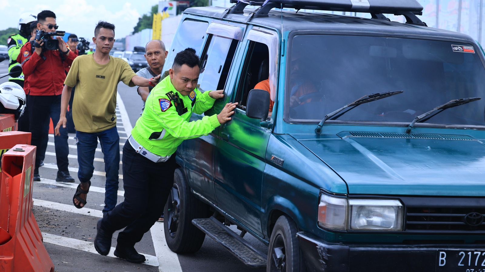 Survei Tunjukan Kepuasan Terhadap Kinerja Polantas Saat Pengamanan Mudik 2025