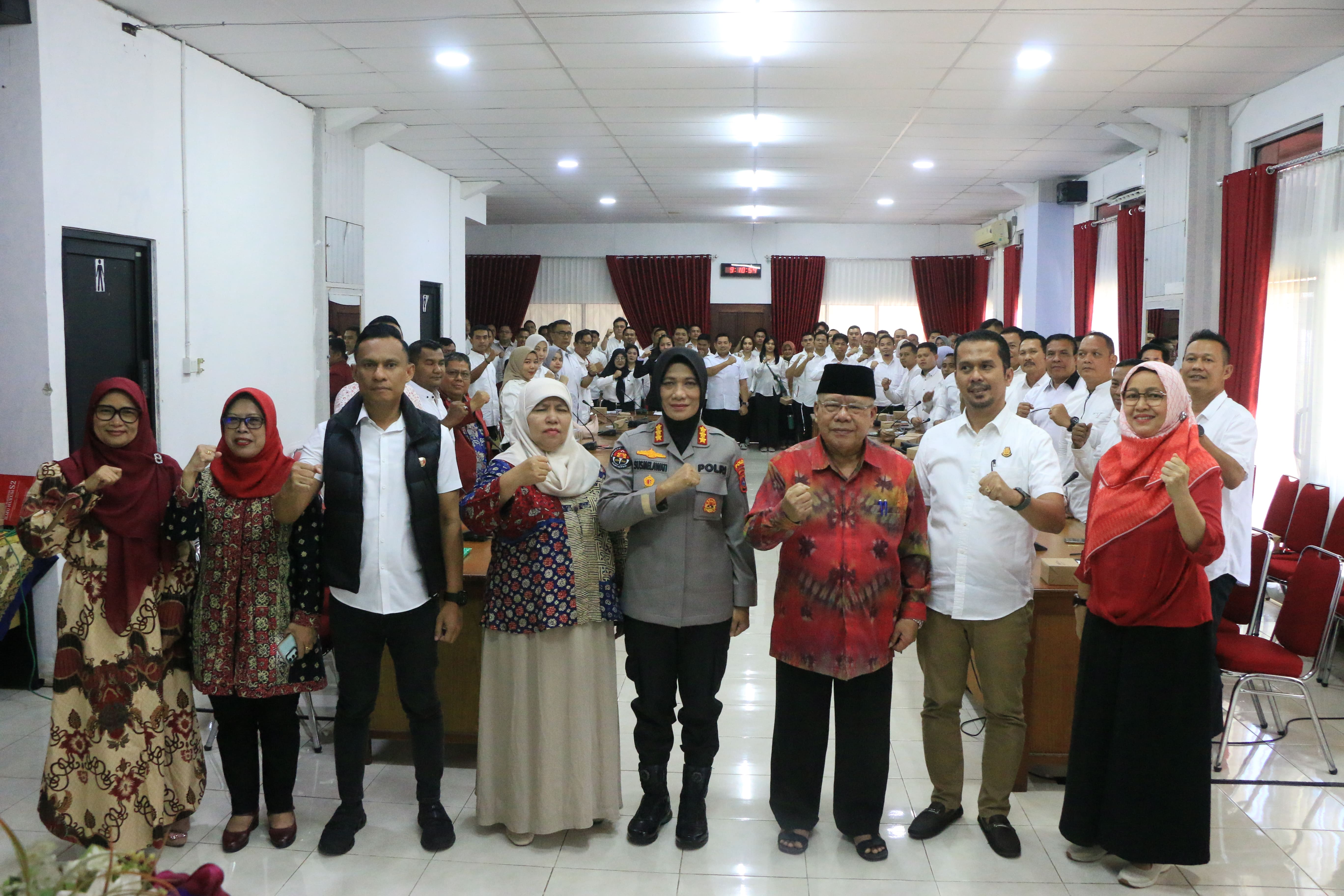 Berikan Kuliah Umum ke Mahasiswa Magister Ilmu Hukum di UNES, Kabid Humas Polda Sumbar: Perlu Komitmen Bersama Untuk Mencapai 