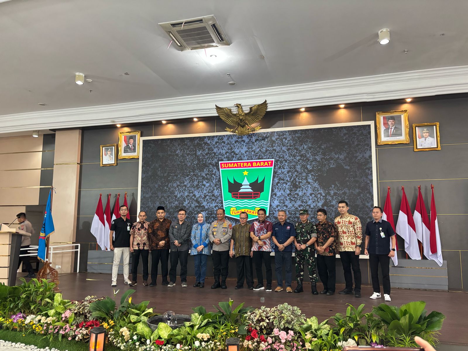 Sinergi Solid di Hari Buruh Sumbar: Halal Bihalal KSPSI, Apresiasi Kenaikan Upah, hingga Kejutan dari Kapolda Sumbar