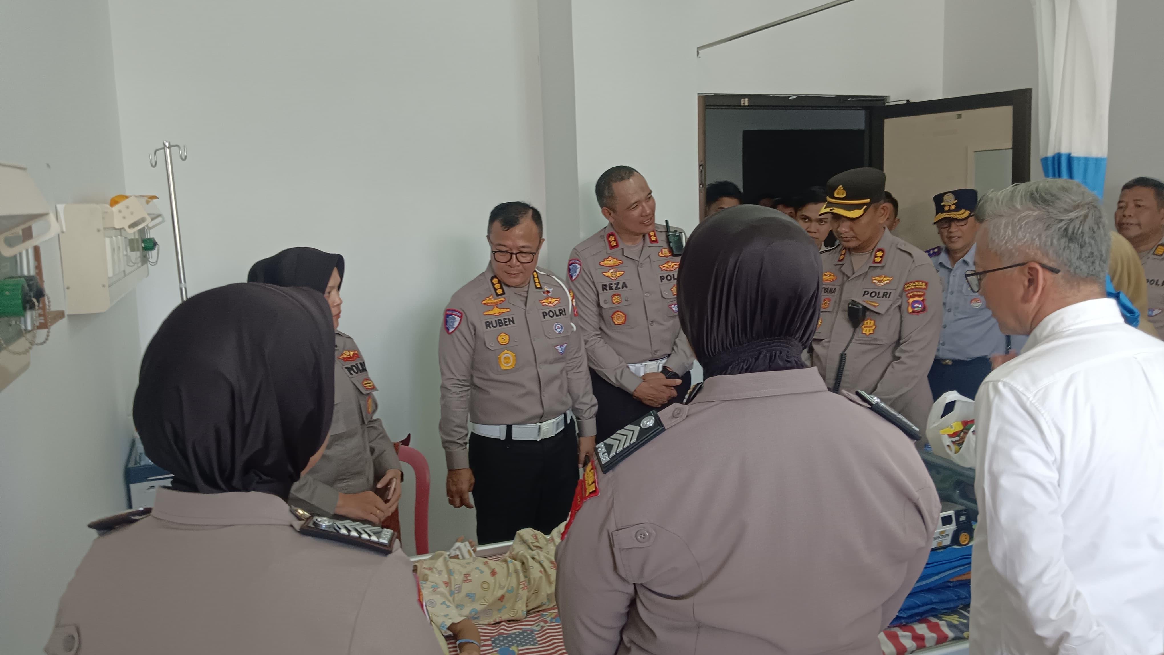 Pasca Kecelakaan Tragis, Polwan Polres Laksanakan Trauma Healing untuk Korban dan Keluarga
