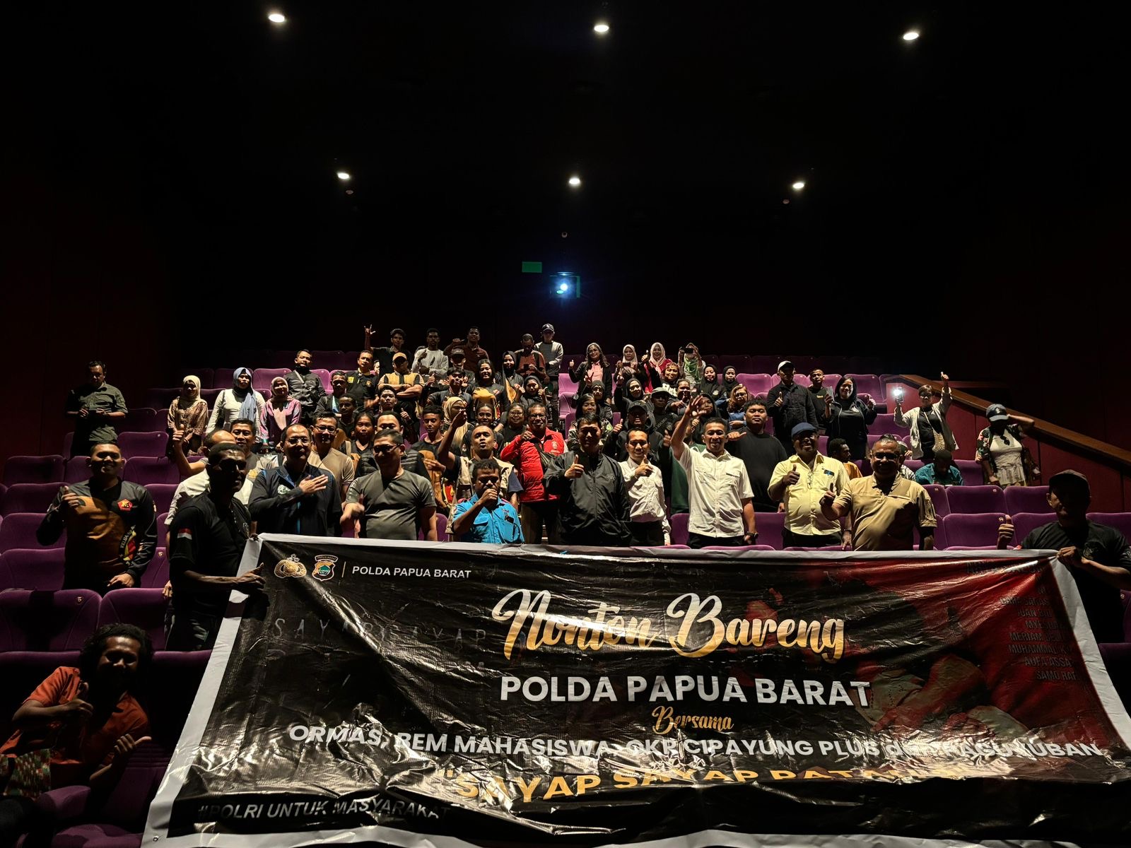 Polda Papua Barat Gelar Nonton Bersama Film “Sayap Sayap Patah 2” Bersama Organisasi Masyarakat di Manokwari