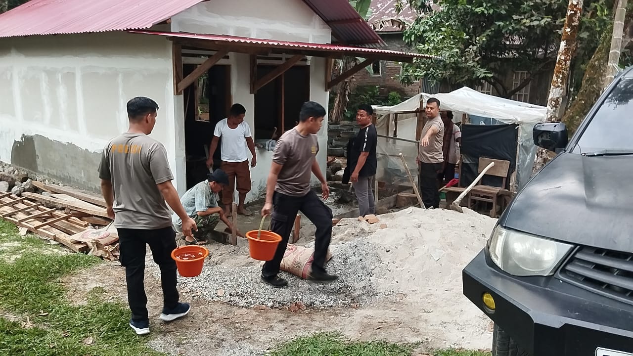 Gotong Royong Bersama, Rumah Bantuan untuk Warga Kurang Mampu Hampir Rampung