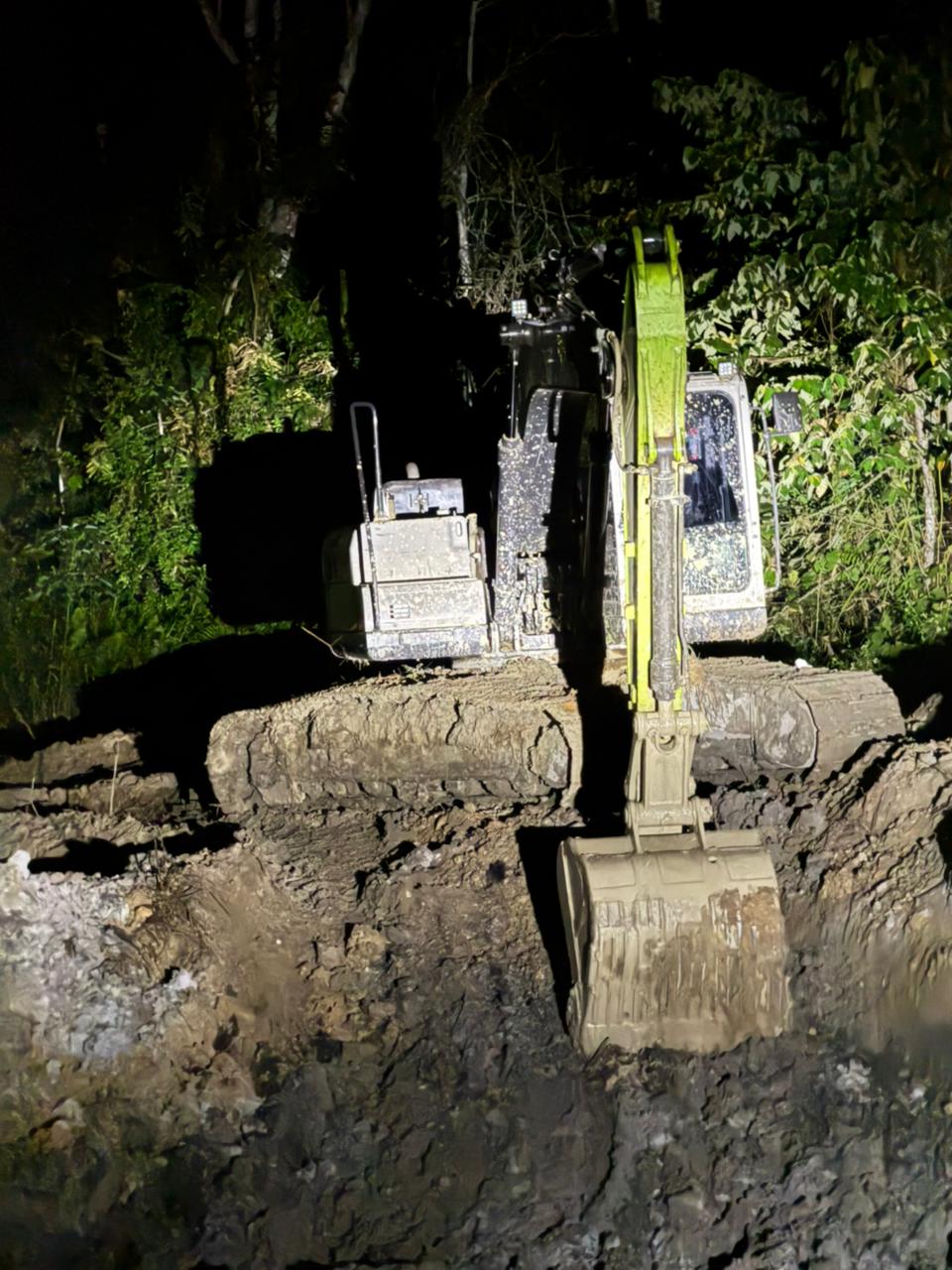 Polda Sumbar Ungkap Kasus Penambangan Emas Tanpa Izin di Pasaman, Satu Unit Ekcavator Disita