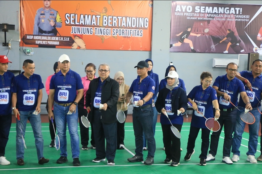 Kapolda Sumbar Buka Turnamen Bulutangkis “Kapolda Cup 2025”: Semangat Bhayangkara dalam Sinergi dan Sportivitas