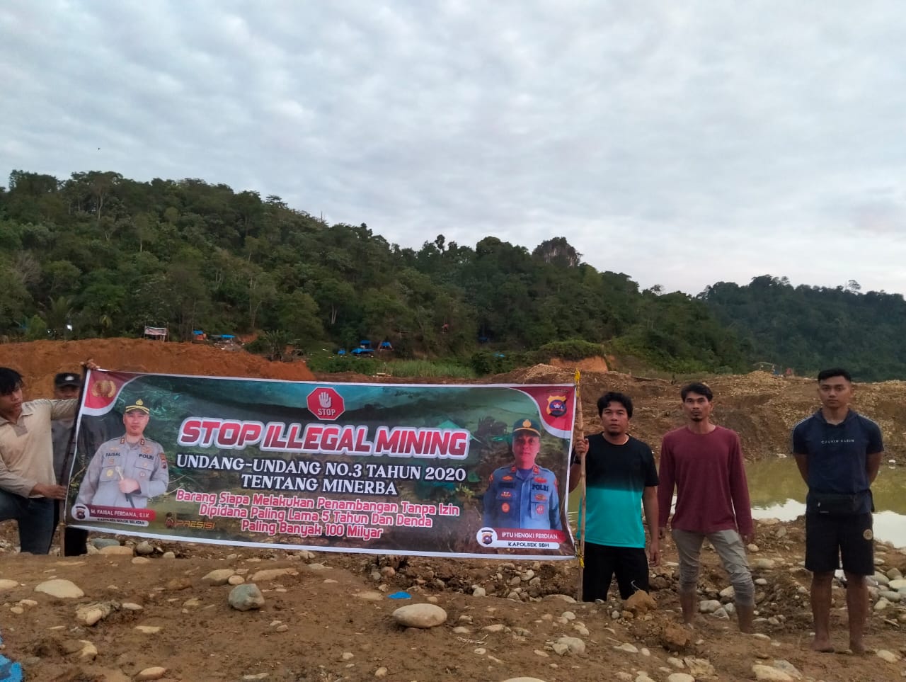 Satgas Anti Ilegal Mining Polres Solok Selatan kembali menunjukkan komitmennya dalam memberantas PETI