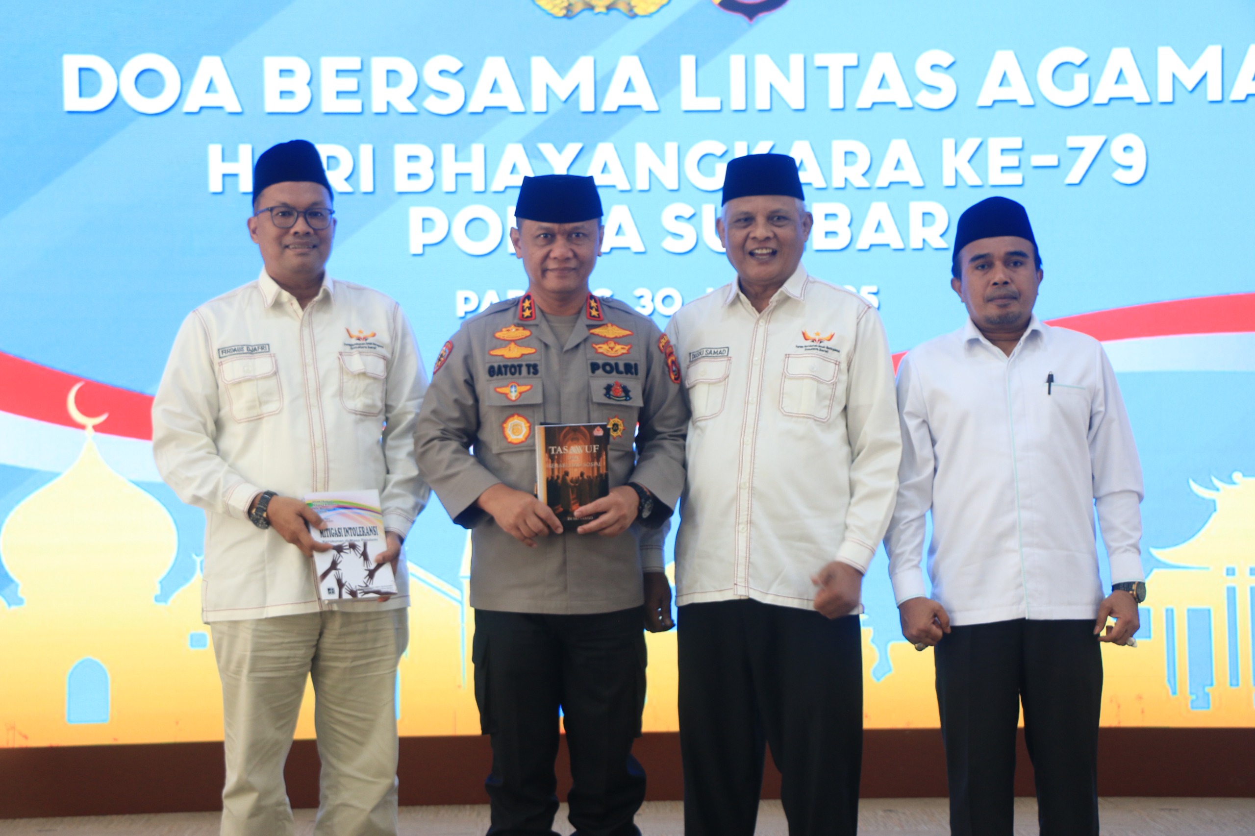 Sambut HUT ke-79 Bhayangkara, Polda Sumbar Gelar Doa Bersama Lintas Agama 