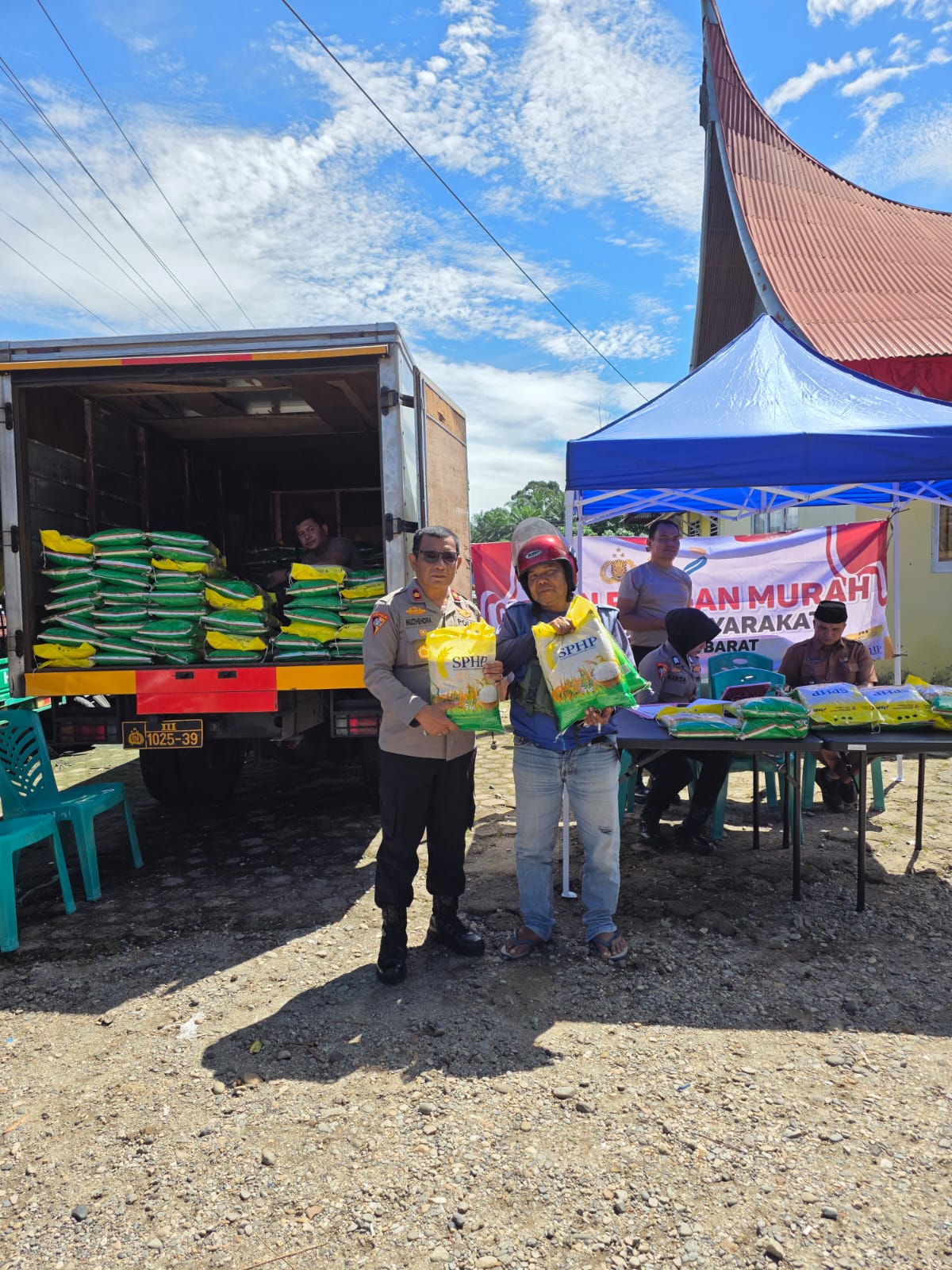 1,5 Juta Kg Beras SPHP Disalurkan Polda Sumbar untuk Dukung Ketahanan Pangan