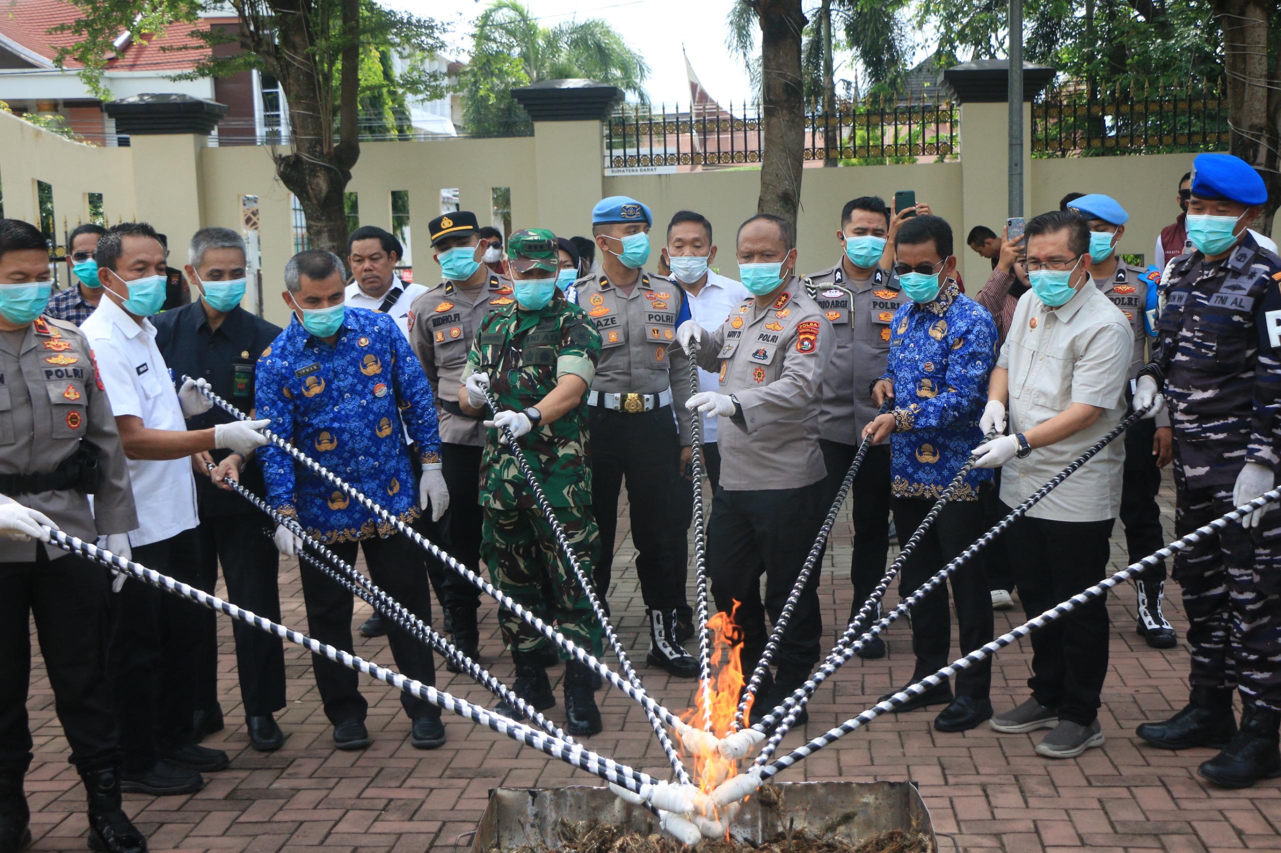 Polda Sumbar Musnahkan Skala Besar Sabu serta Ganja, Kapolda: Komitmen Perang Lawan Narkoba