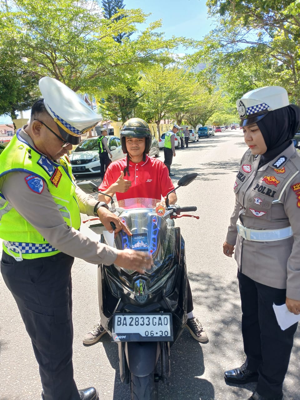 Edukasi di Pintu Gerbang Mako: Satlantas Polres Pesisir Selatan Gencarkan Teguran Humanis dan Sosialisasi Operasi Keselamatan Singgalang 2026